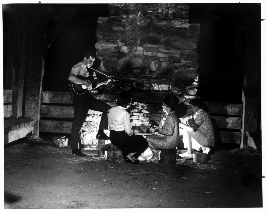 Shelter fireplace