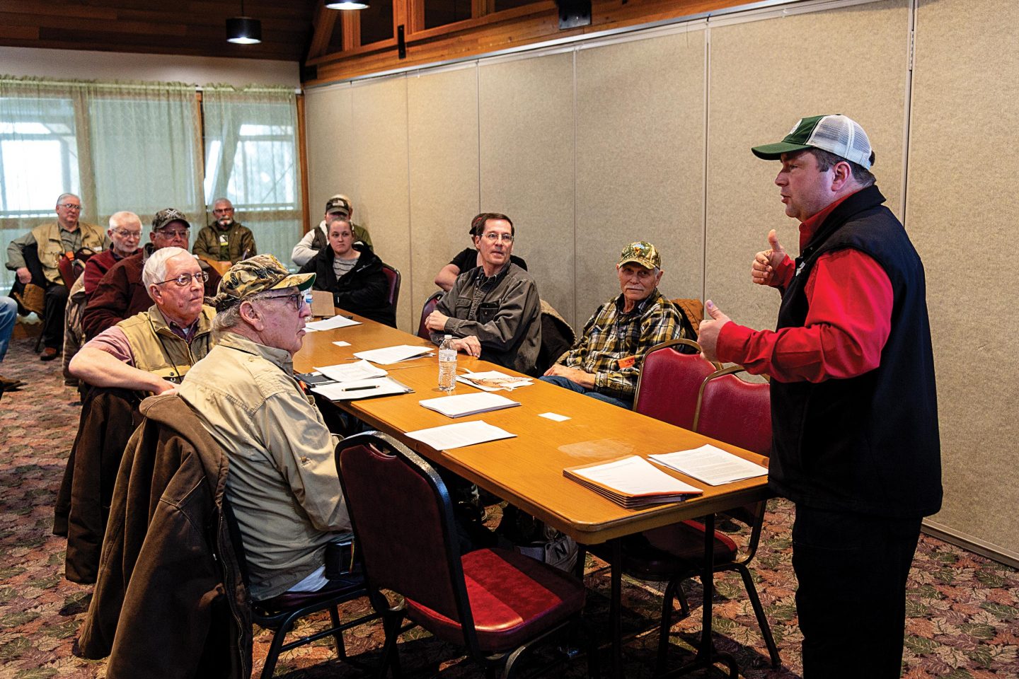 Jeff Rawlinson giving a presentation to volunteer hunter education instructors.